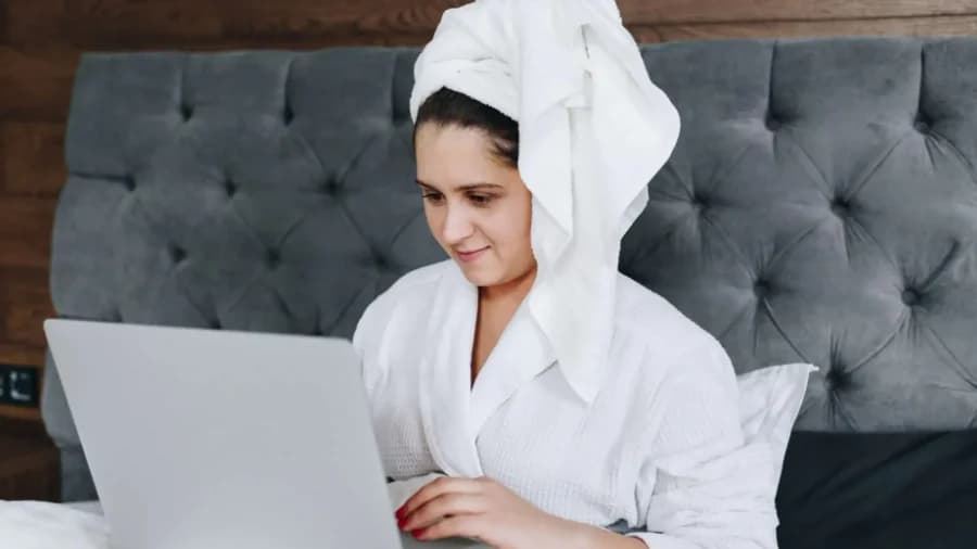 Why are People Buying and Selling More on Facebook Marketplace in 2025?